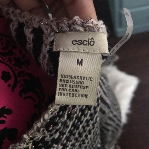 Black and cream multicolored pattern sweater - Picture 5 of 7